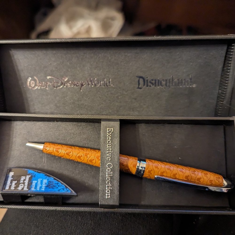 Mickey Mouse Executive Collection Pen - NEW